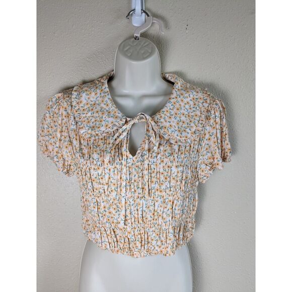 Elodie Tops - Elodie NWT crop top size small smocked peter pan collar